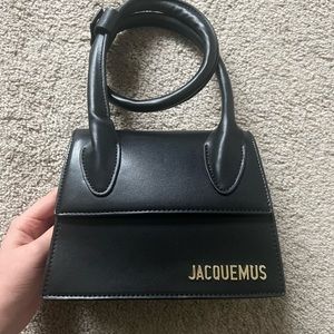 1:1 Le Chiquito Noeud Jacquemus bag black and gold hardware